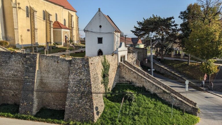 Vedeli ste, že z okien kaštieľa je krásny a unikátny výhľad